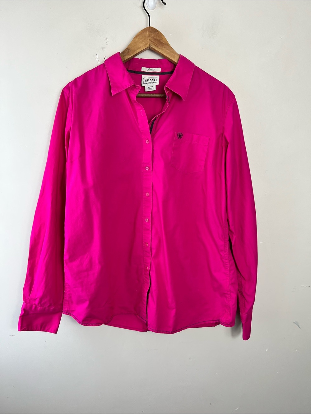 Ariat Women’s Bright Pink Long Sleeve 100% Cotton Button Down Shirt XL Western